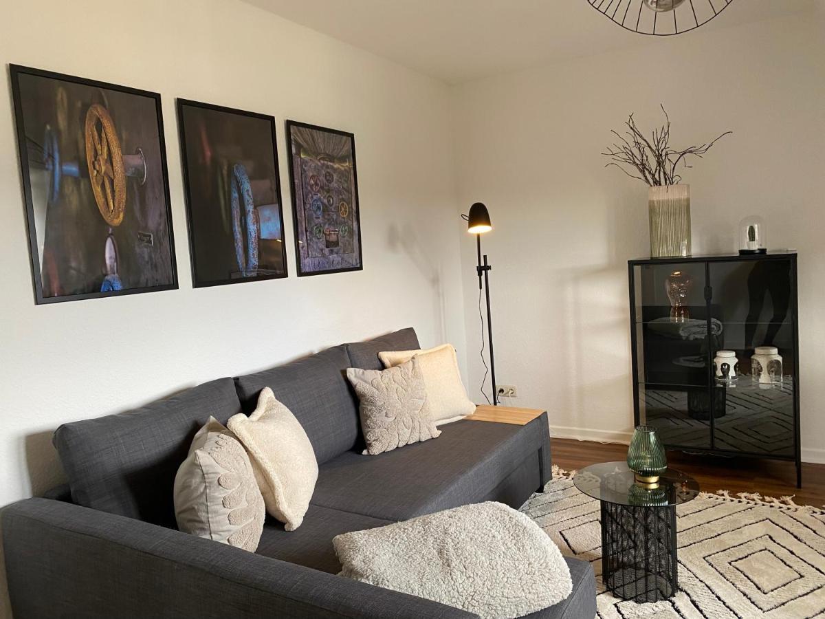 Bostel 1 - Modernes Dachgeschoss-Studio In Duisburg Meiderich, 4,7 Km Hbf, U-Bahn 250M, Flughafen Duesseldorf 28 Km, Landschaftspark 2,9 Km, 5 Gehminuten Von Herzklinik Entfernt Exteriér fotografie