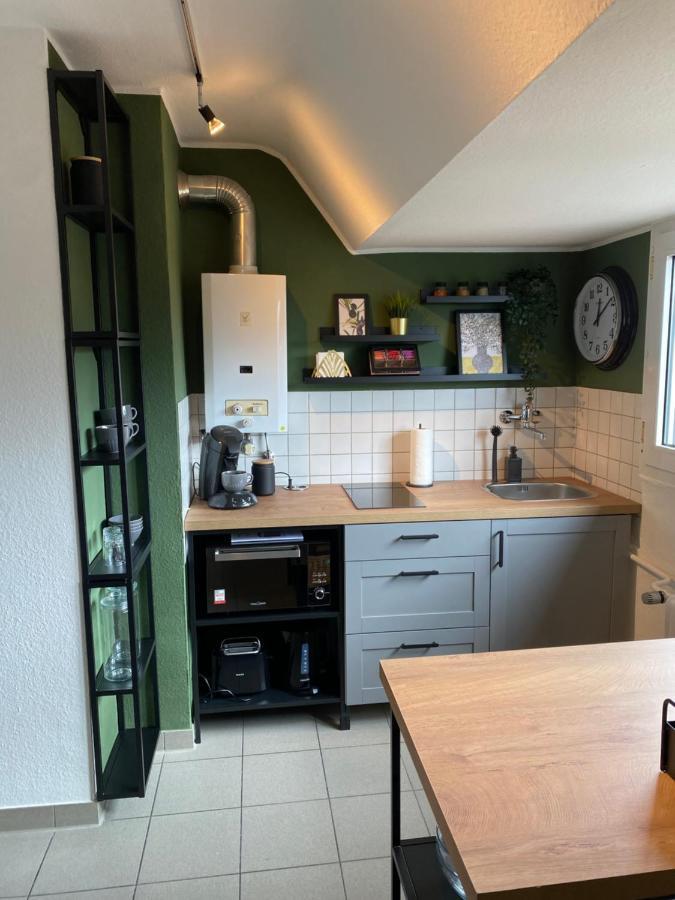 Bostel 1 - Modernes Dachgeschoss-Studio In Duisburg Meiderich, 4,7 Km Hbf, U-Bahn 250M, Flughafen Duesseldorf 28 Km, Landschaftspark 2,9 Km, 5 Gehminuten Von Herzklinik Entfernt Exteriér fotografie