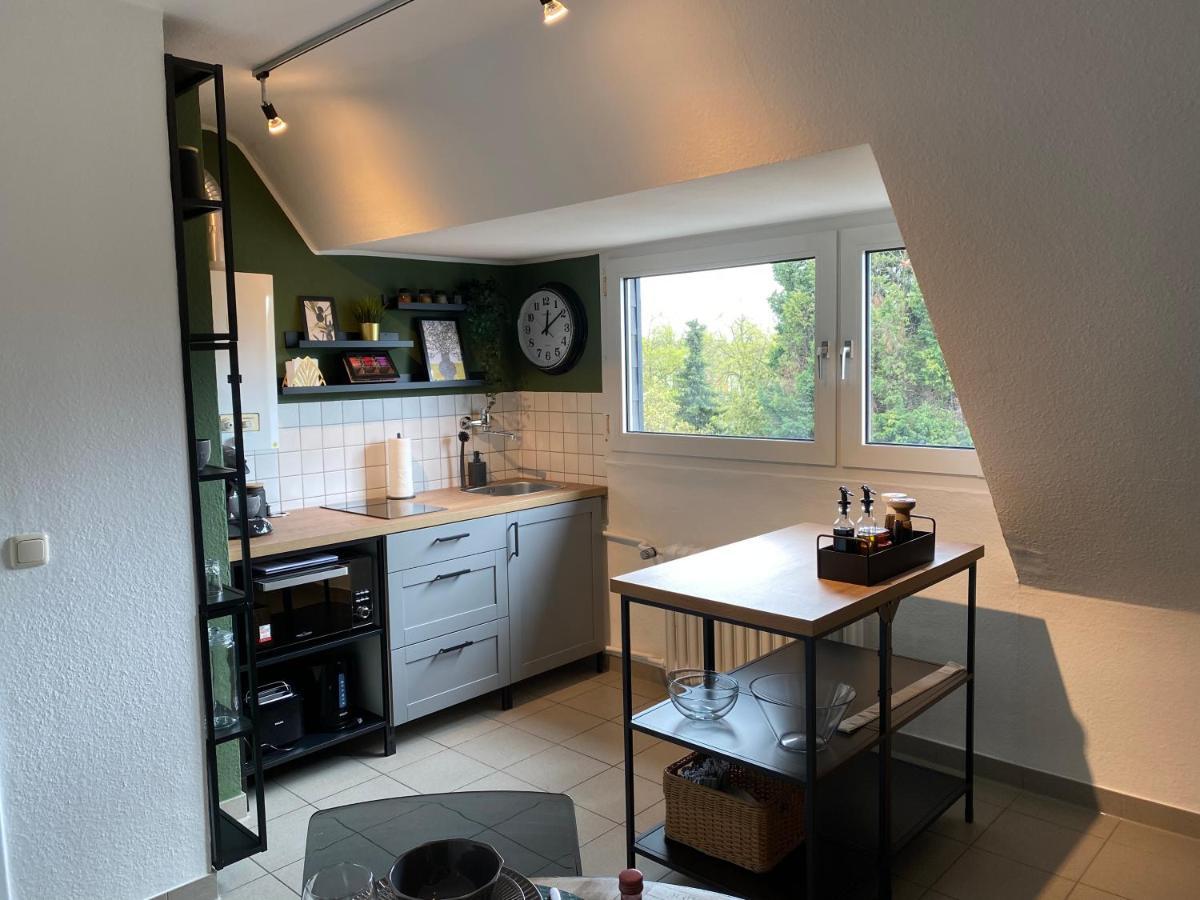 Bostel 1 - Modernes Dachgeschoss-Studio In Duisburg Meiderich, 4,7 Km Hbf, U-Bahn 250M, Flughafen Duesseldorf 28 Km, Landschaftspark 2,9 Km, 5 Gehminuten Von Herzklinik Entfernt Exteriér fotografie